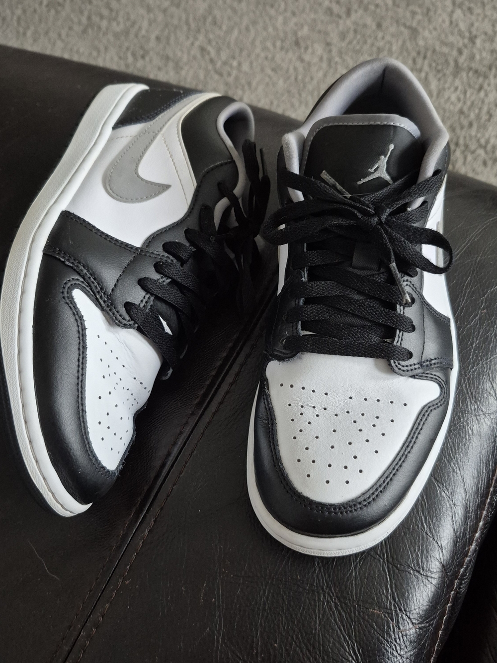 Air Jordan 1 Low Black Medium Grey White 2021 Men's Size 8.5 553558-040